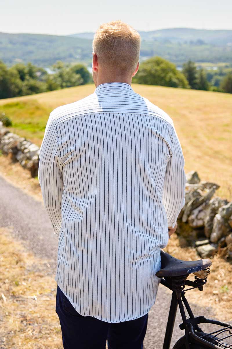 Gammaldags Farfarsskjorta Benvit med svarta ränder