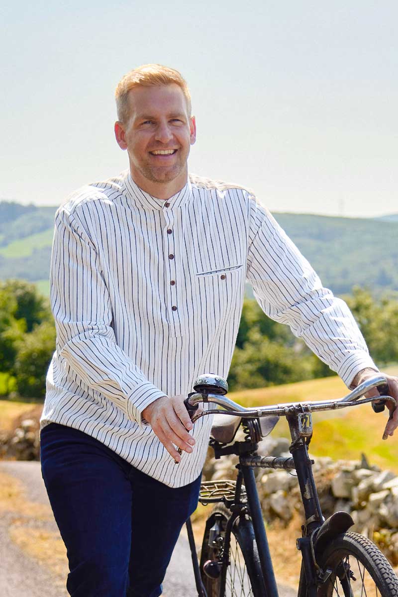 Gammaldags Farfarsskjorta Benvit med svarta ränder