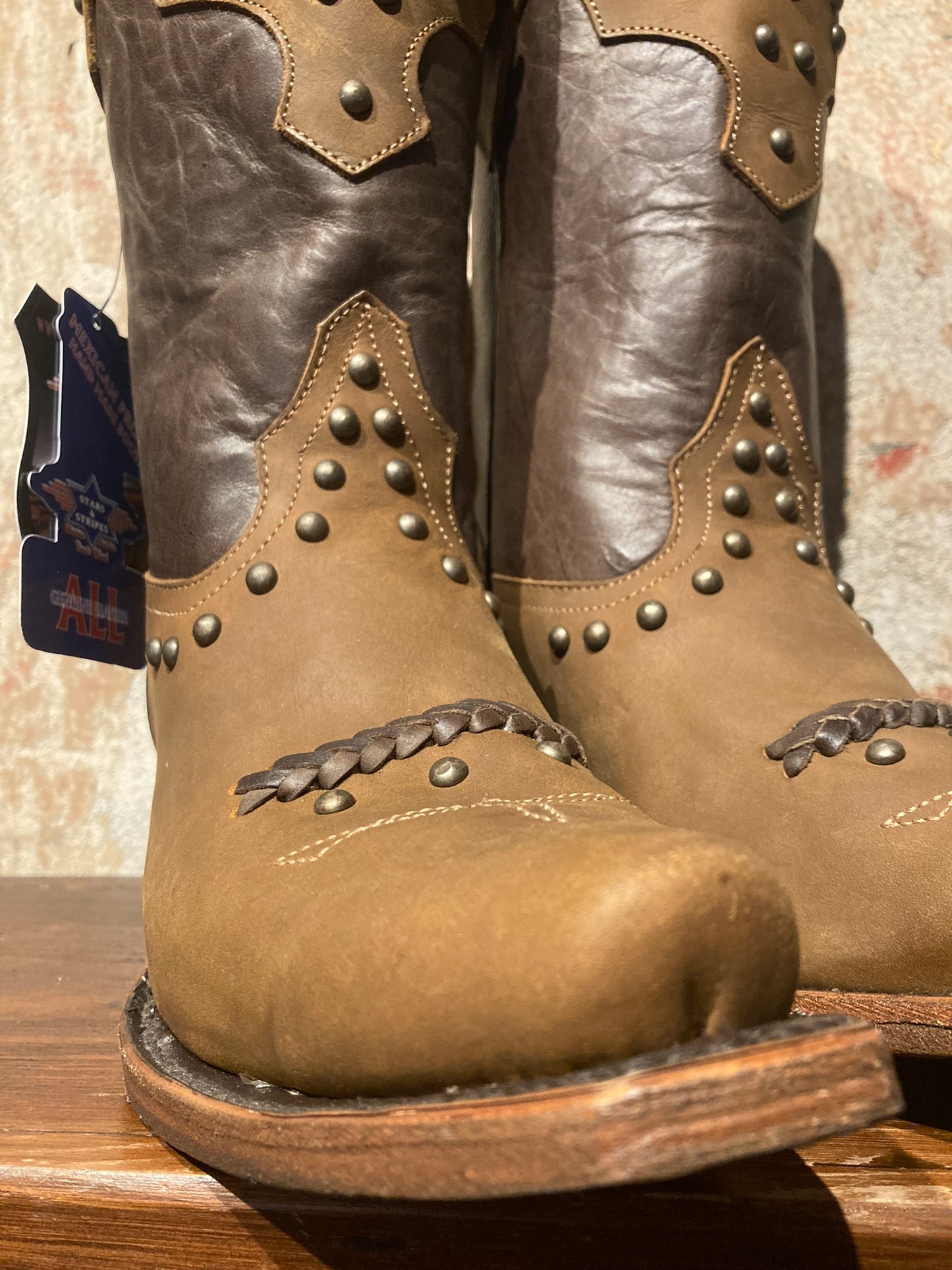 Westernboots Dam WBL-27