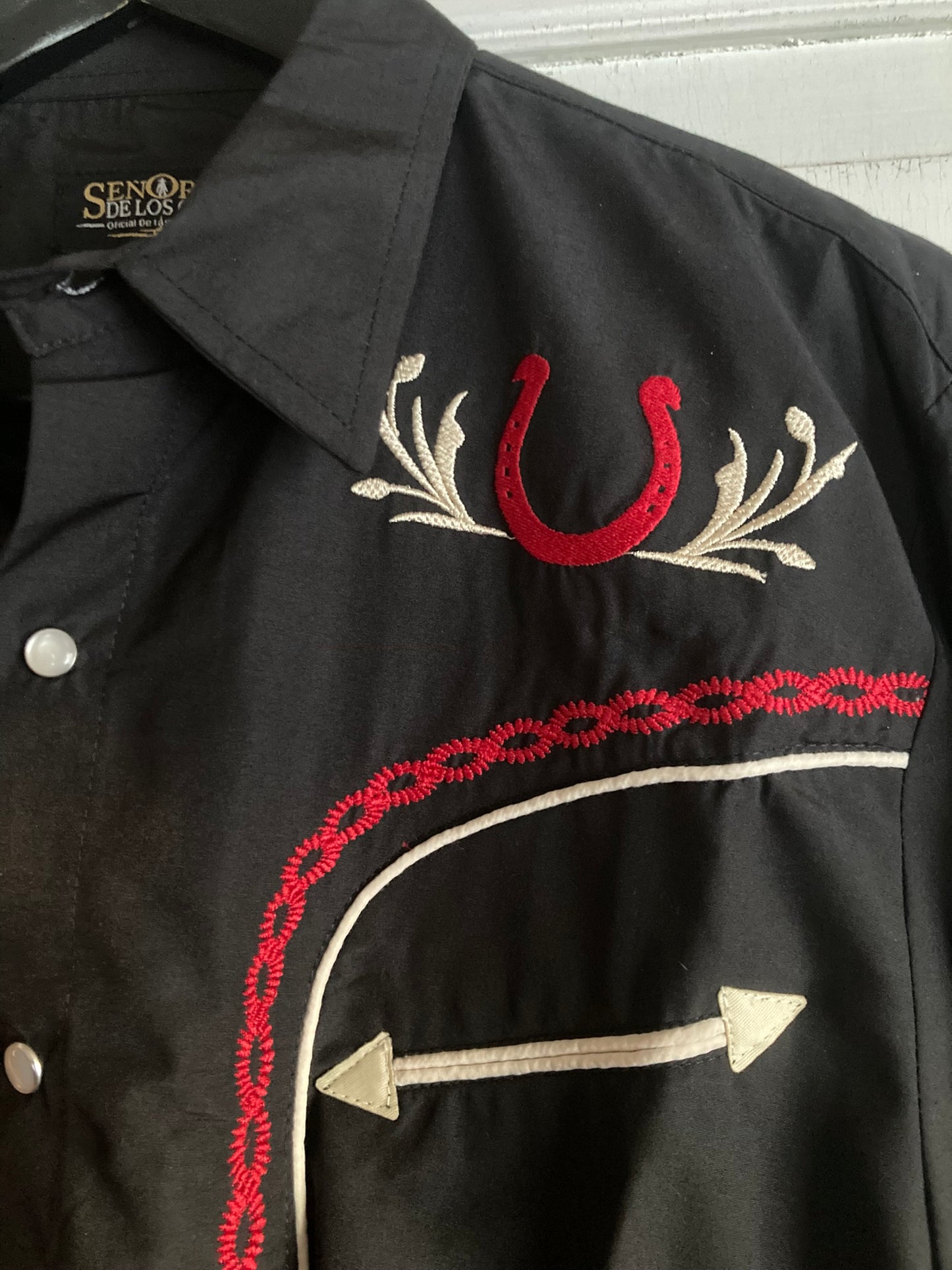 Westernskjorta Mexico Svart med broderier i rött och guld