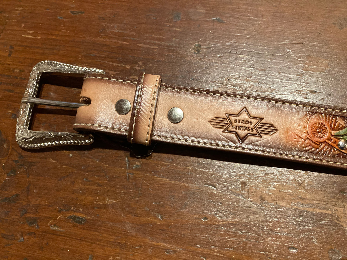 Westernbälte läder brunt med målat mönster