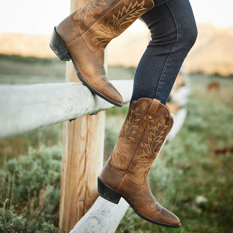 Ariat Heritage R Toe Distressed Brown Western Boot