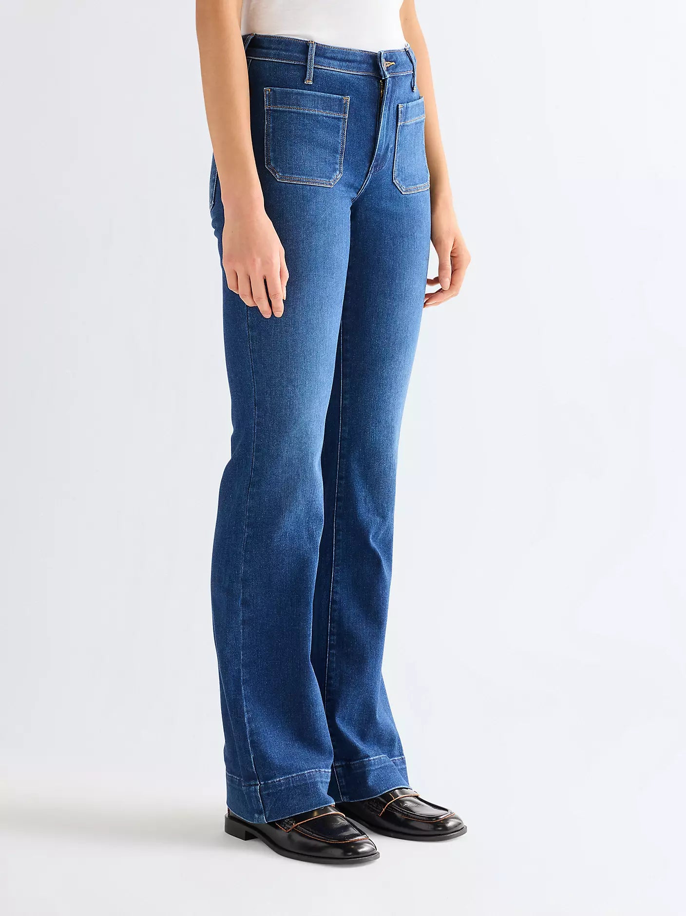 Wrangler Flare Jean Dark Wash