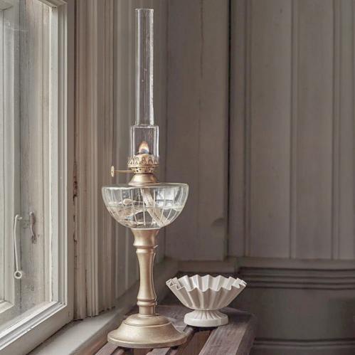 Fotogenlampa På Fot Antik Mässing