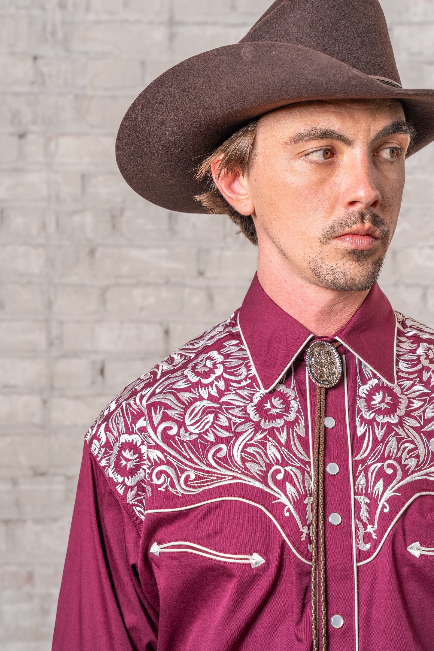 Westernskjorta Vintage Burgundy & Silver Tooling Embroidered Rockmount Ranch Wear