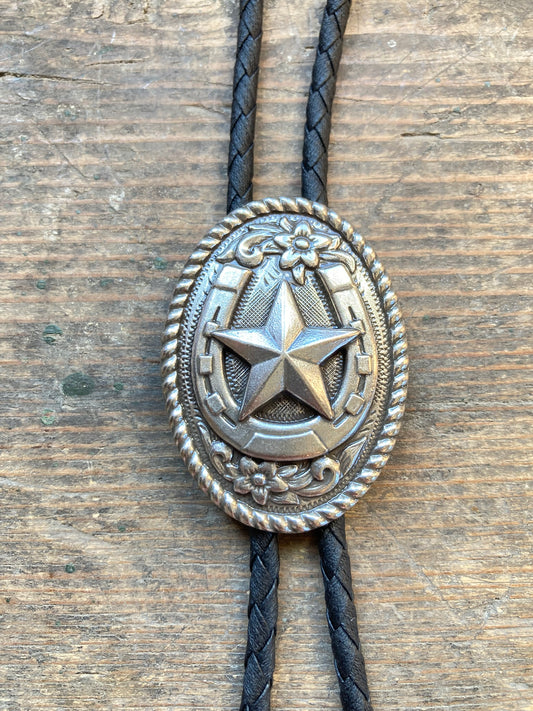 Bolotie Hästsko Lonestar Oval