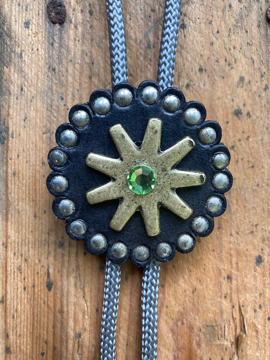 Bolotie Sporre Antikguld på Läderbricka