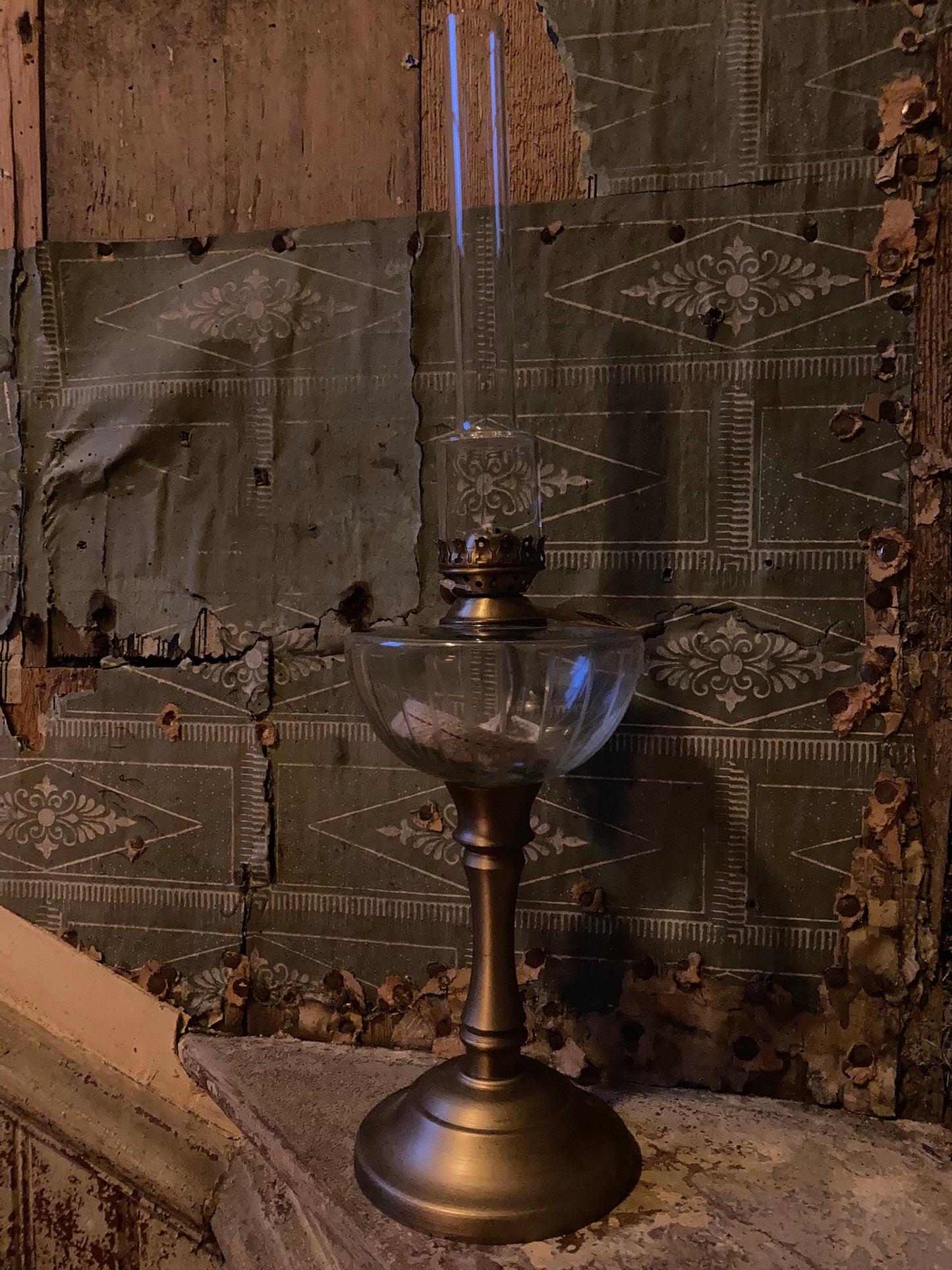 Fotogenlampa På Fot Antik Mässing