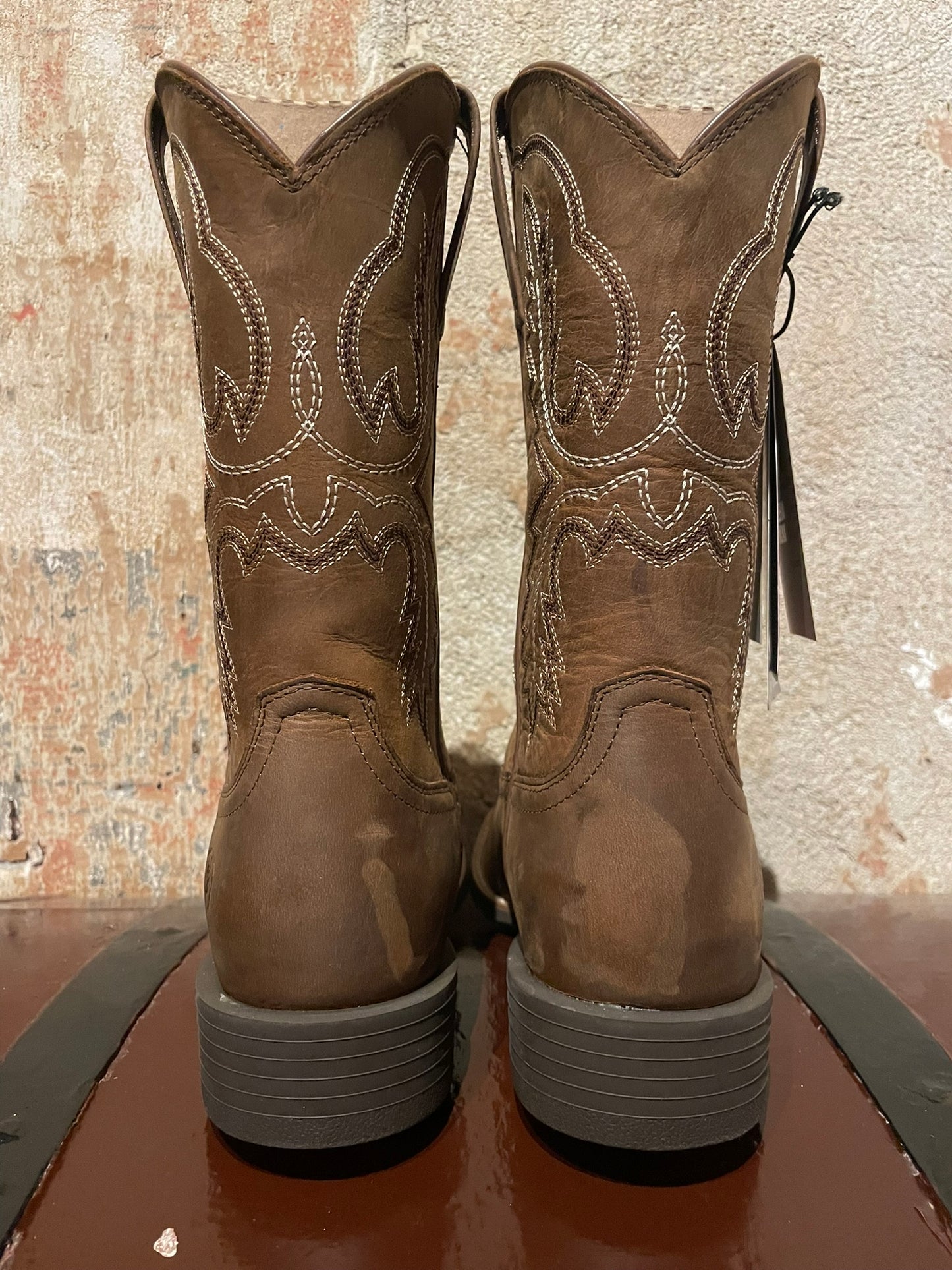 Ariat Sport Stratten Round Toe Distressed Brown