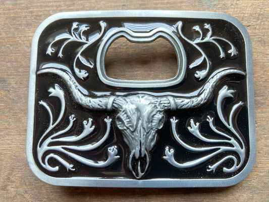 Bältesspänne Longhorn med kapsylöppnare
