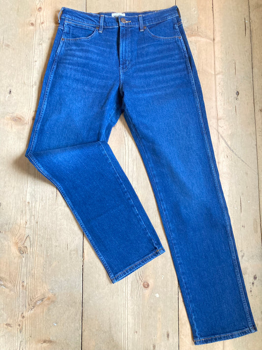 Wrangler Frontier; Dancing Water